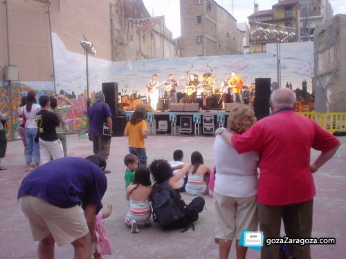 Actuación musical en el Barrio San Pablo