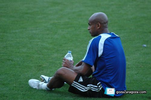 Ewherton, autor de los dos goles zaragocistas Ewherton, autor de los dos goles zaragocistas