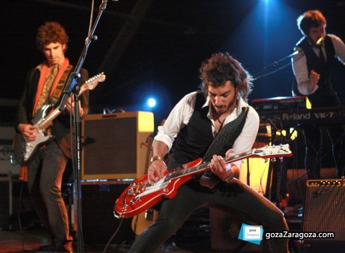 The Right Ons en concierto